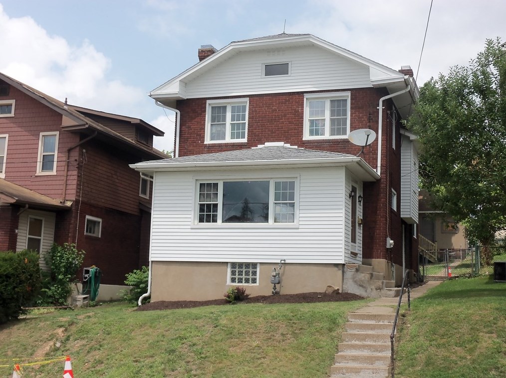 450 Donnan Ave, Washington PA  15301-4136 exterior