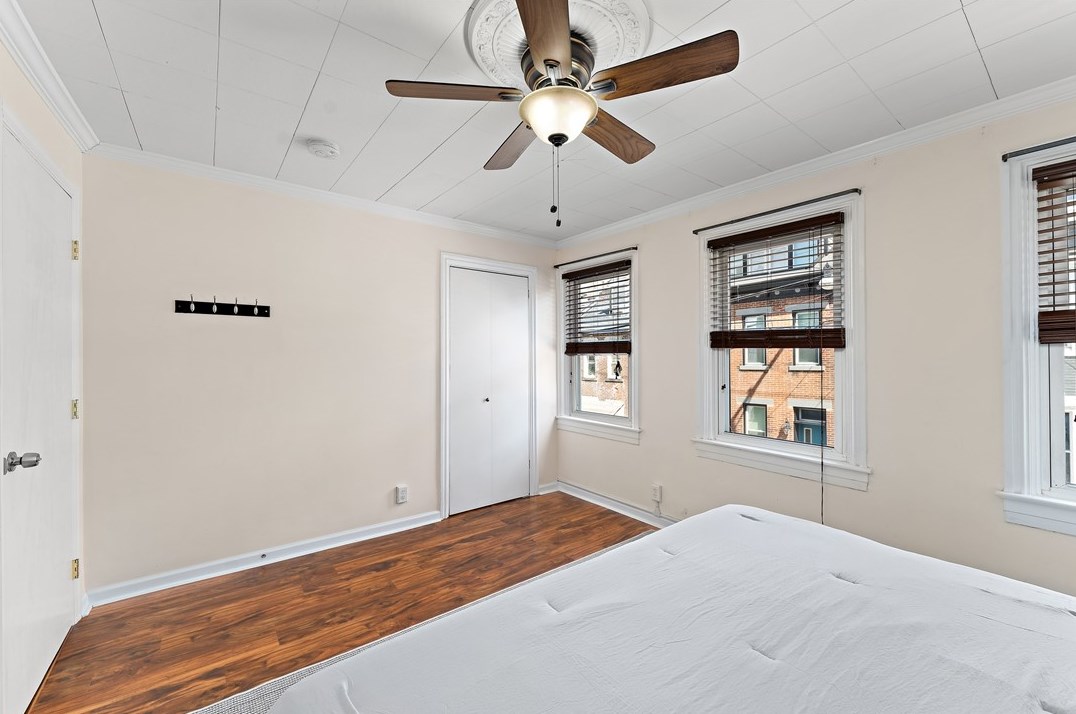 3950 Howley St, Pittsburgh PA 15224-1418 exterior