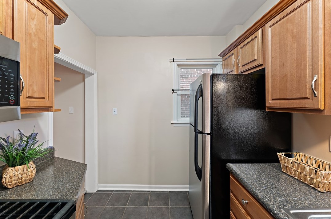 3950 Howley St, Pittsburgh PA 15224-1418 exterior