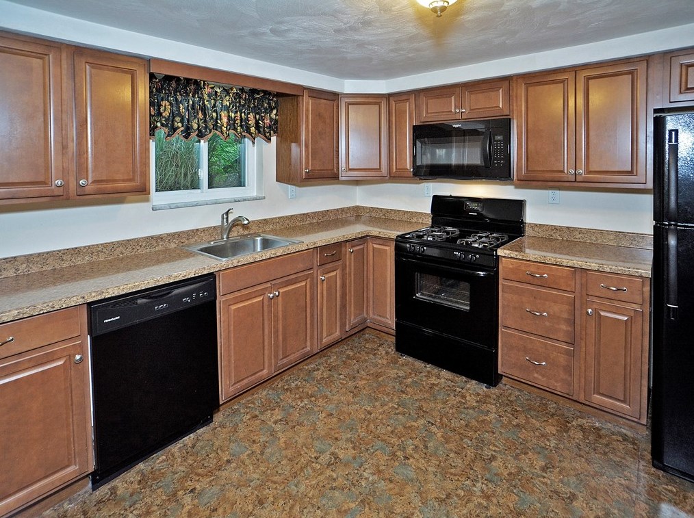 1193 La Salle Rd, Monroeville, PA 15146-4348