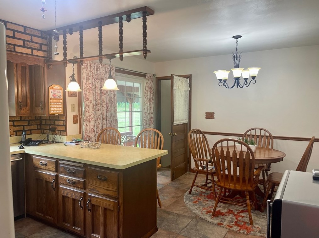 722 Carlisle Rd, Pulaski, PA 16143-1904