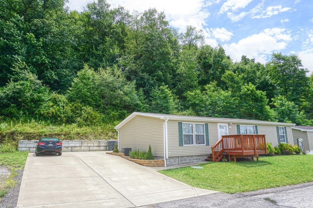 218 Rustic Ridge Ln, Butler, PA 16001-9188