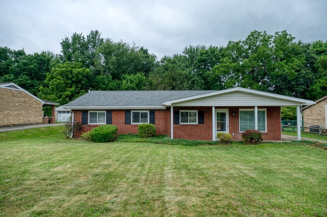 106 Longview Dr, North Huntingdon, PA 15642