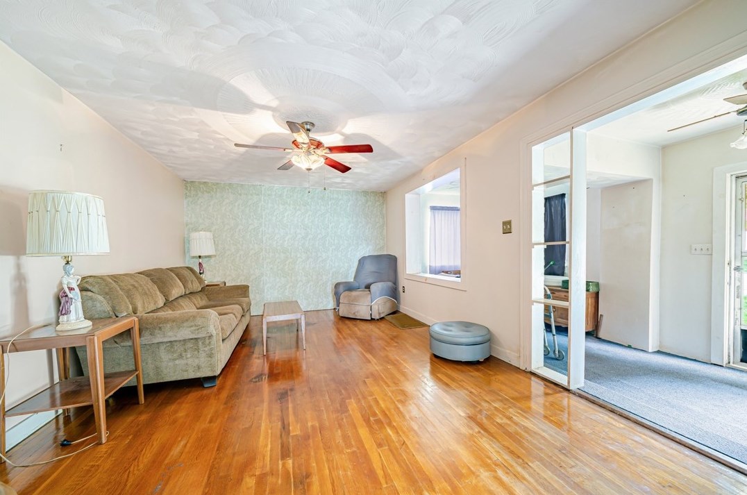 461 Mccully St, McKeesport, PA 15131