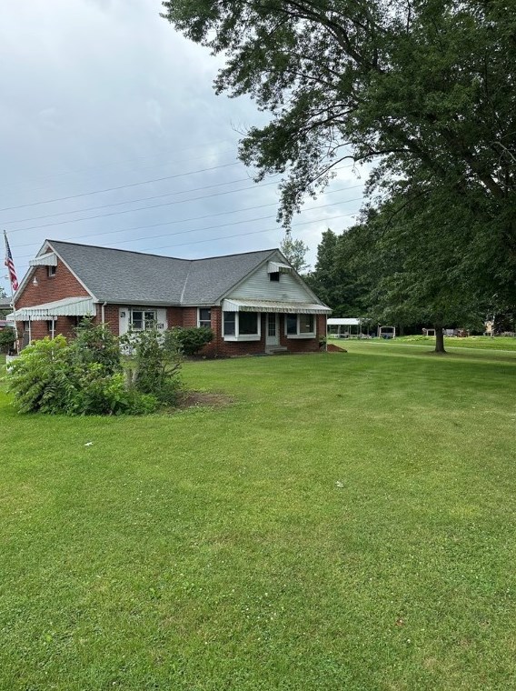 138 Green Manor Dr, Butler, PA 16002-3676