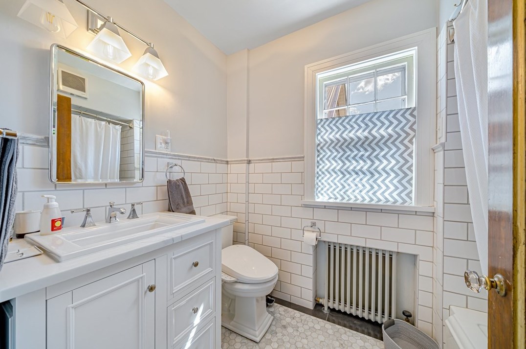 293 7th St, Indiana PA 15701-2906 exterior