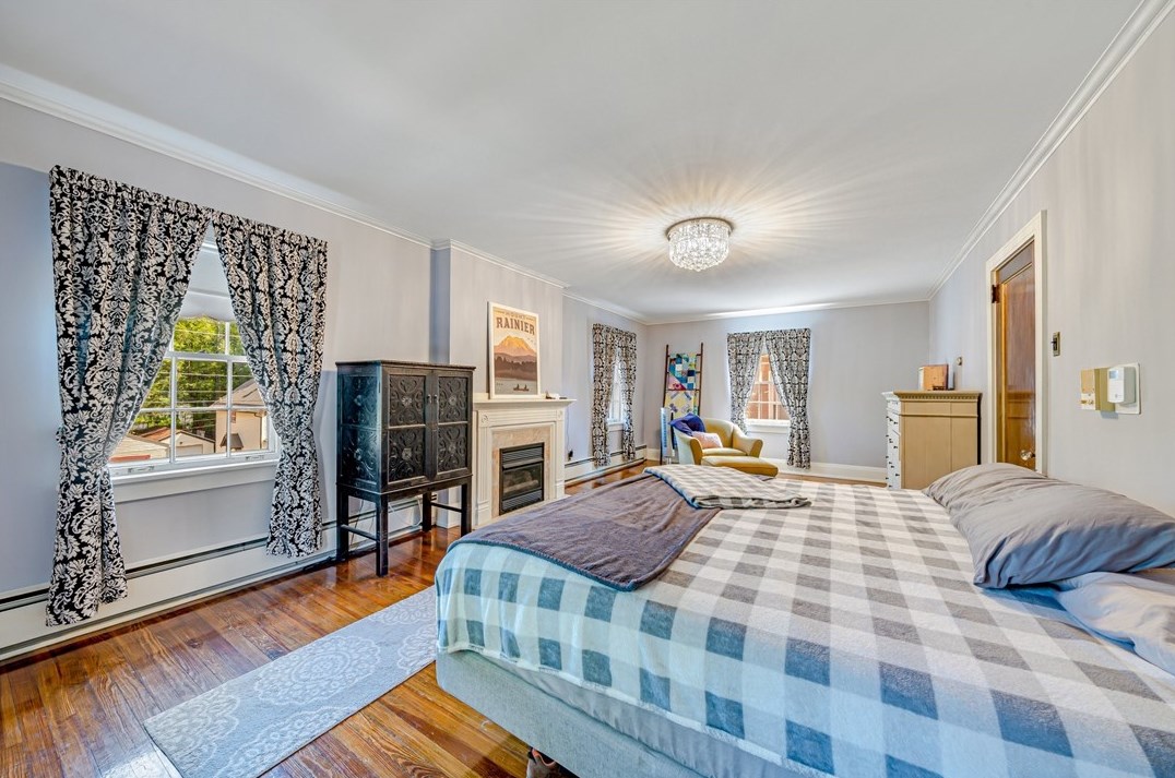 293 7th St, Indiana PA 15701-2906 exterior