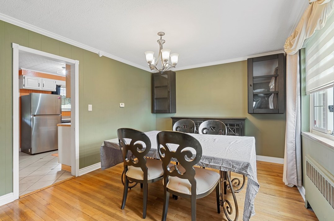 573 Ridge Rd, Ambridge, PA 15003