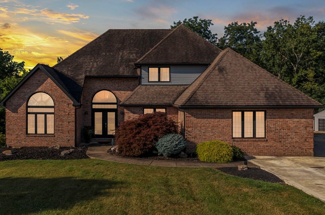 2534 Bonnie Dell Dr, Library, PA 15129