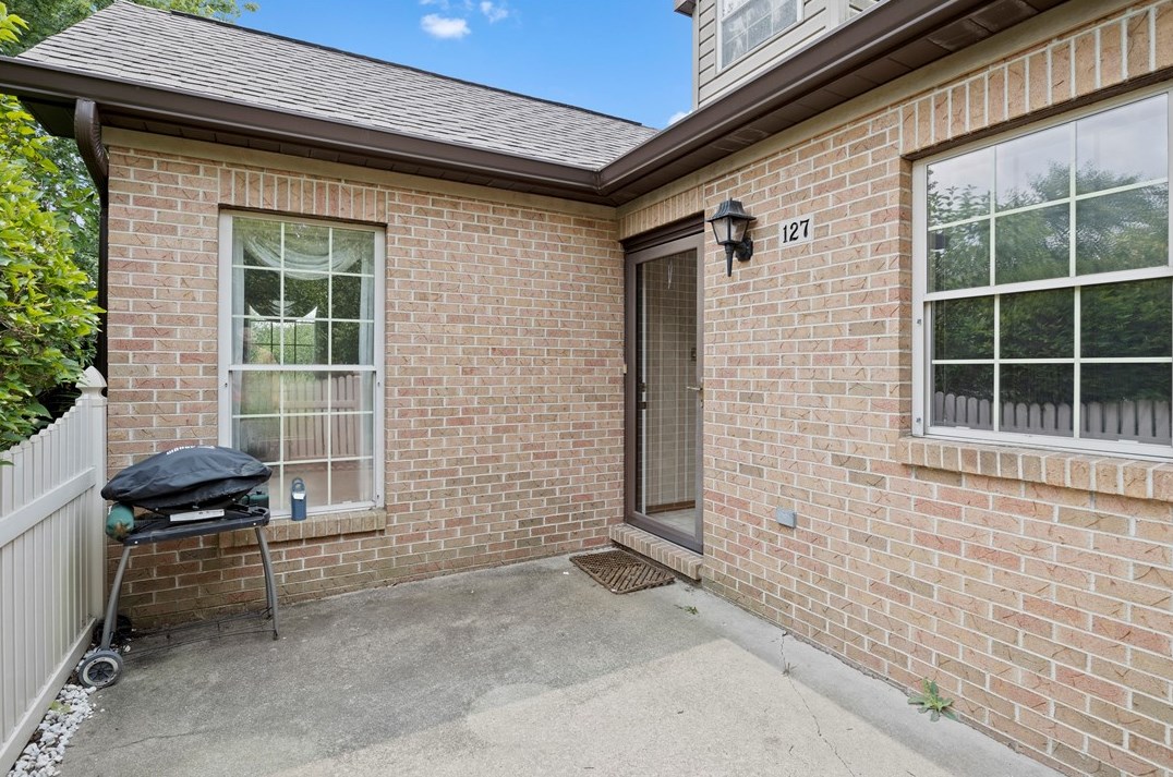 127 Cambridge Ct, Harwick, PA 15049