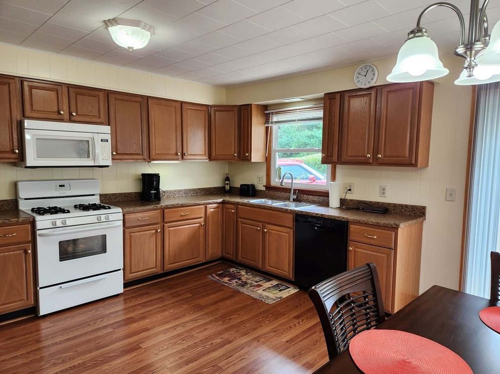 380 Grandview Ave, Indiana, PA 15701-3728