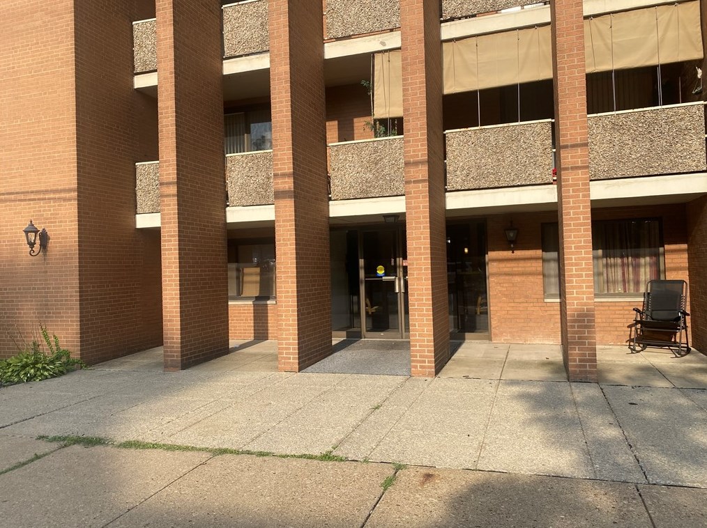 1326 6th Ave #702, Beaver Falls, PA 15010
