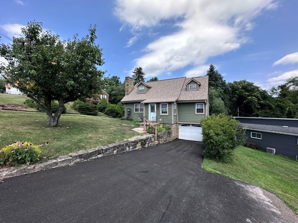 913 Wylie Ave, Washington, PA 15301-1629