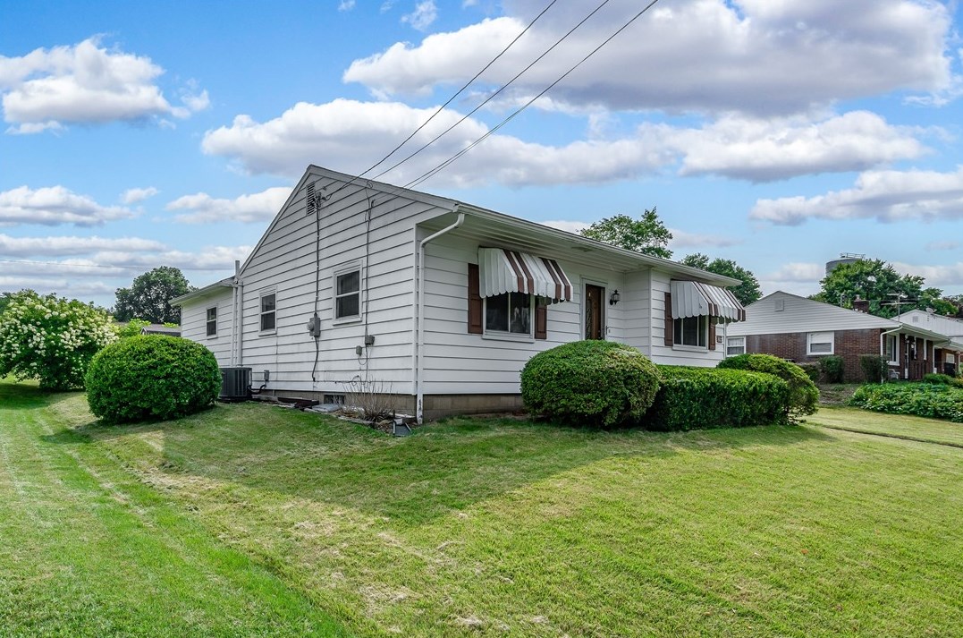 1017 Roosevelt St, Conway, PA 15027-1126