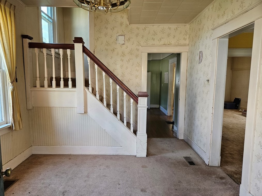 317 Pleasantview Ave, Butler, PA 16001-7215