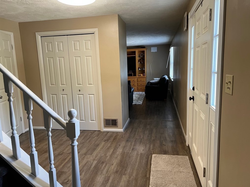 104 Regal Ct, Monroeville, PA 15146-4717