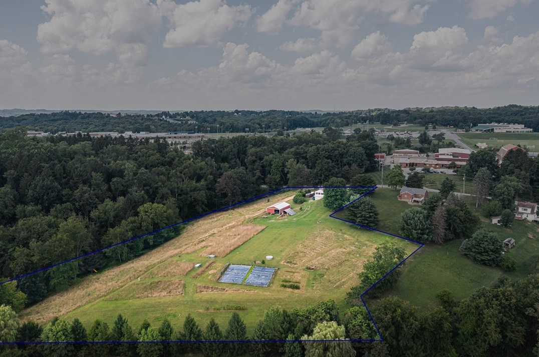 3036 Mccully Rd, Allison Park, PA 15101-1330
