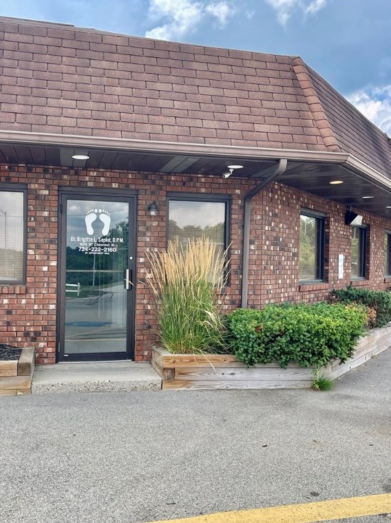 1860 W Chestnut St, Washington, PA 15301