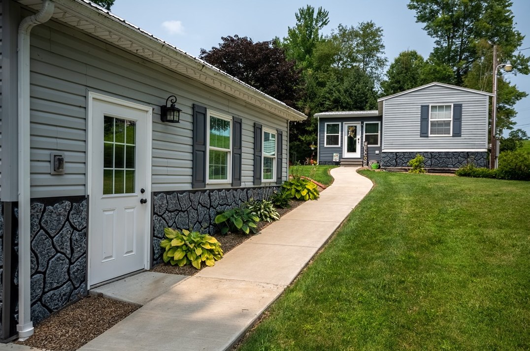 1860 Perry Hwy, Volant, PA 16156-1522