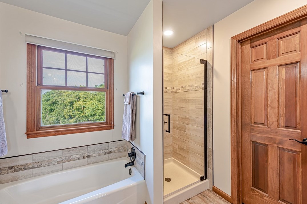 300 Crabapple Dr, Washington PA 15301-9571 exterior