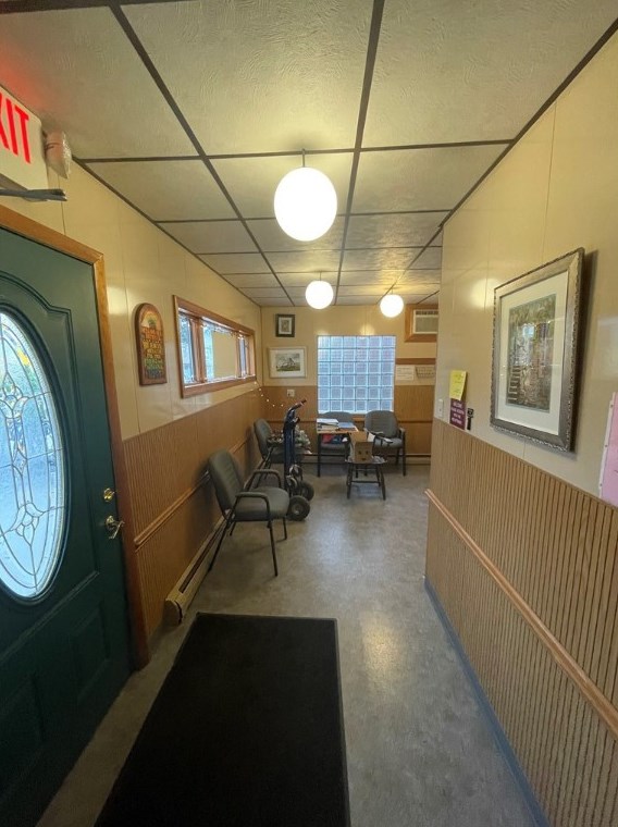 1014 5th Ave, East Mckeesport, PA 15035-1312
