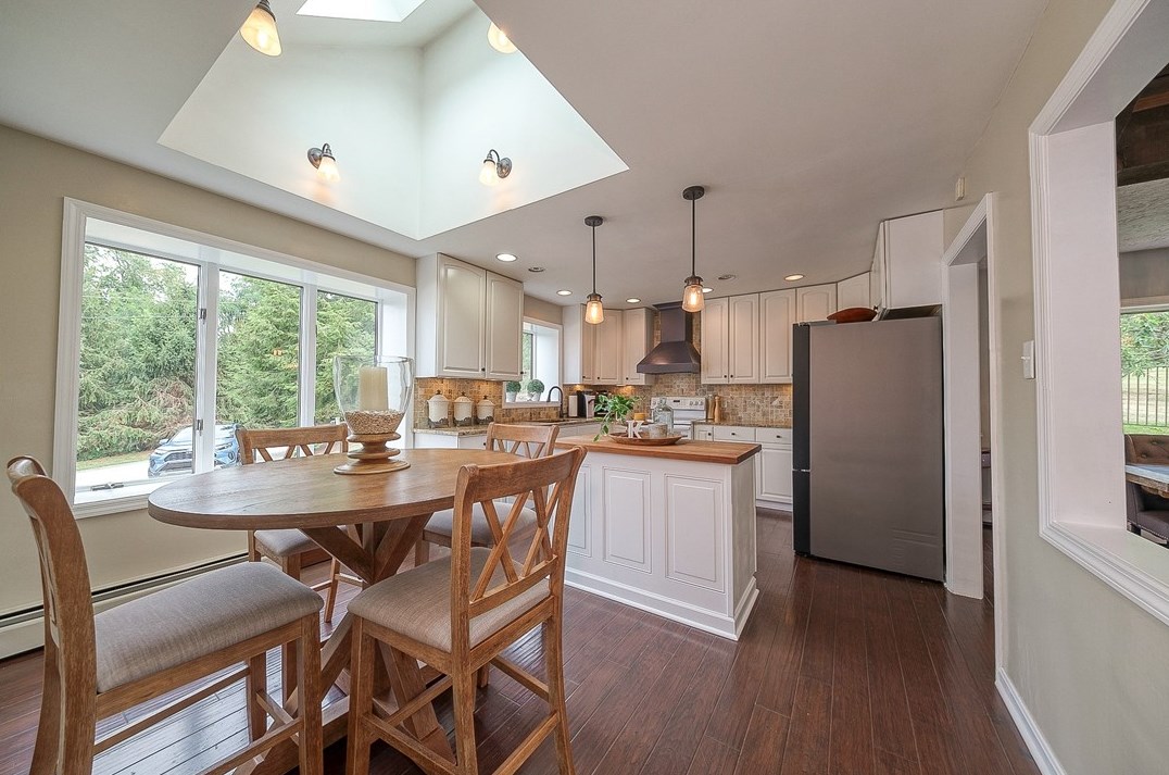 350 Floral Hill Dr, Washington PA  15301-2928 exterior