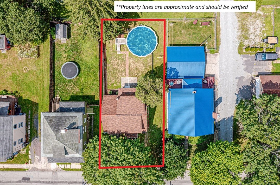 228 W Garrett St, Somerset, PA 15501
