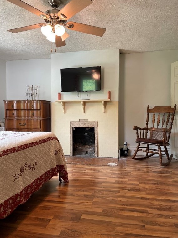 759 Riverside Dr, La Belle PA  15450-1003 exterior