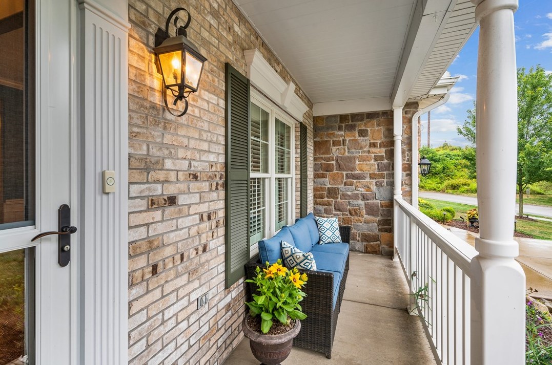 102 Torrey Pine Dr, Seven Fields, PA 16046-2634