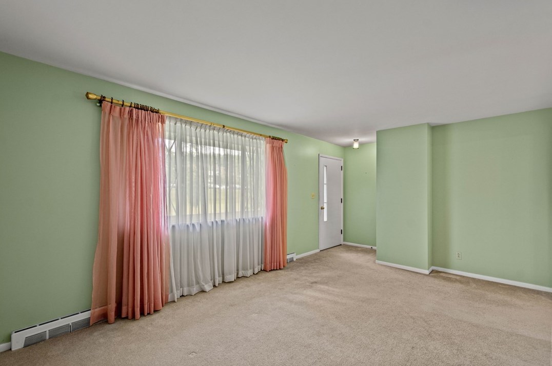 1435 Donnan Ave, Washington PA 15301-1742 exterior