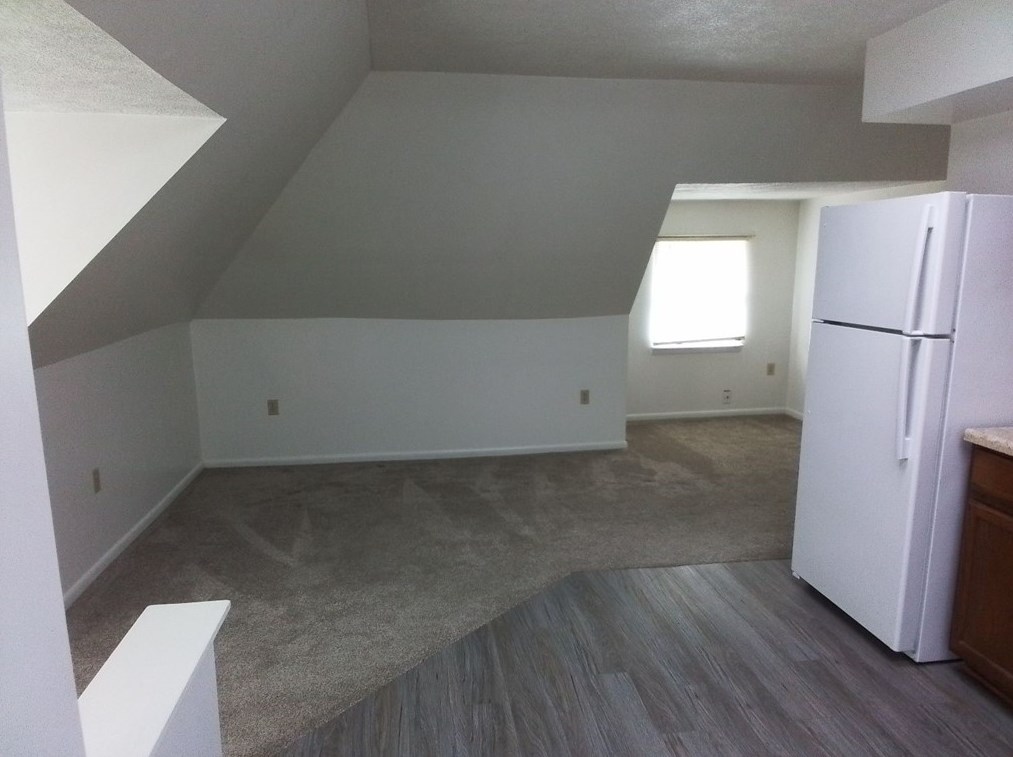 802 12th St #3rd Fl, New Brighton, PA 15066