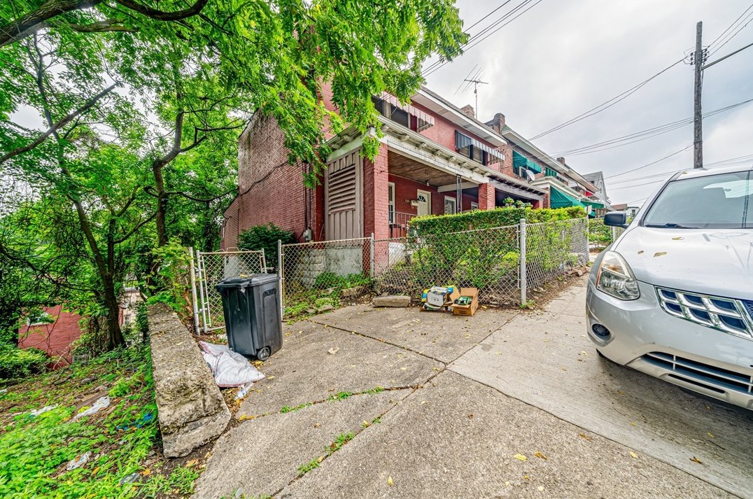 739-741 Cherokee St, Pittsburgh, PA 15219