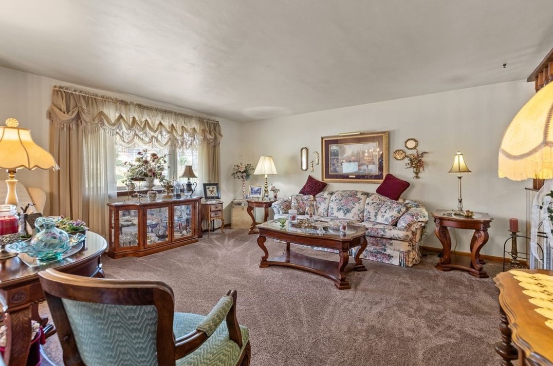 1548 Berryman Ave, Library, PA 15129