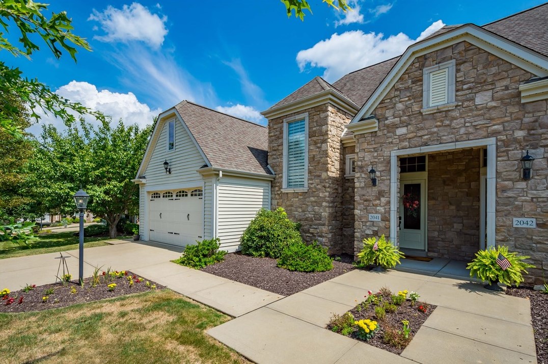 2041 Gables Ct, Seven Fields, PA 16046-3051