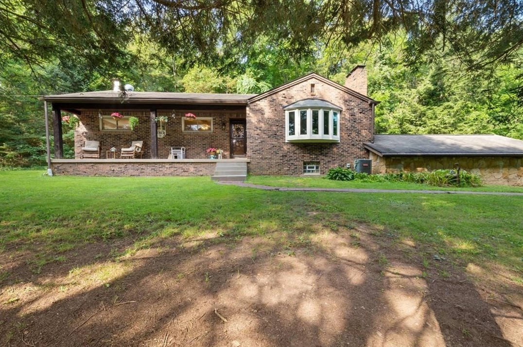 150 Alter Rd, New Kensington, PA 15068