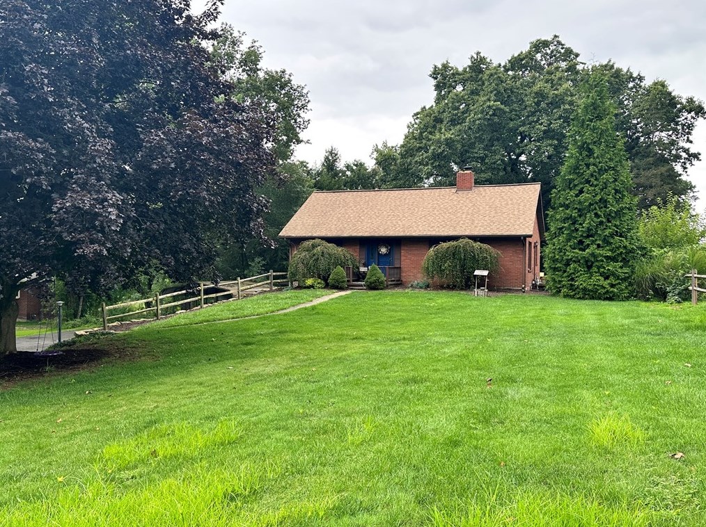 211 Country Club Rd, Butler, PA 16002-7617