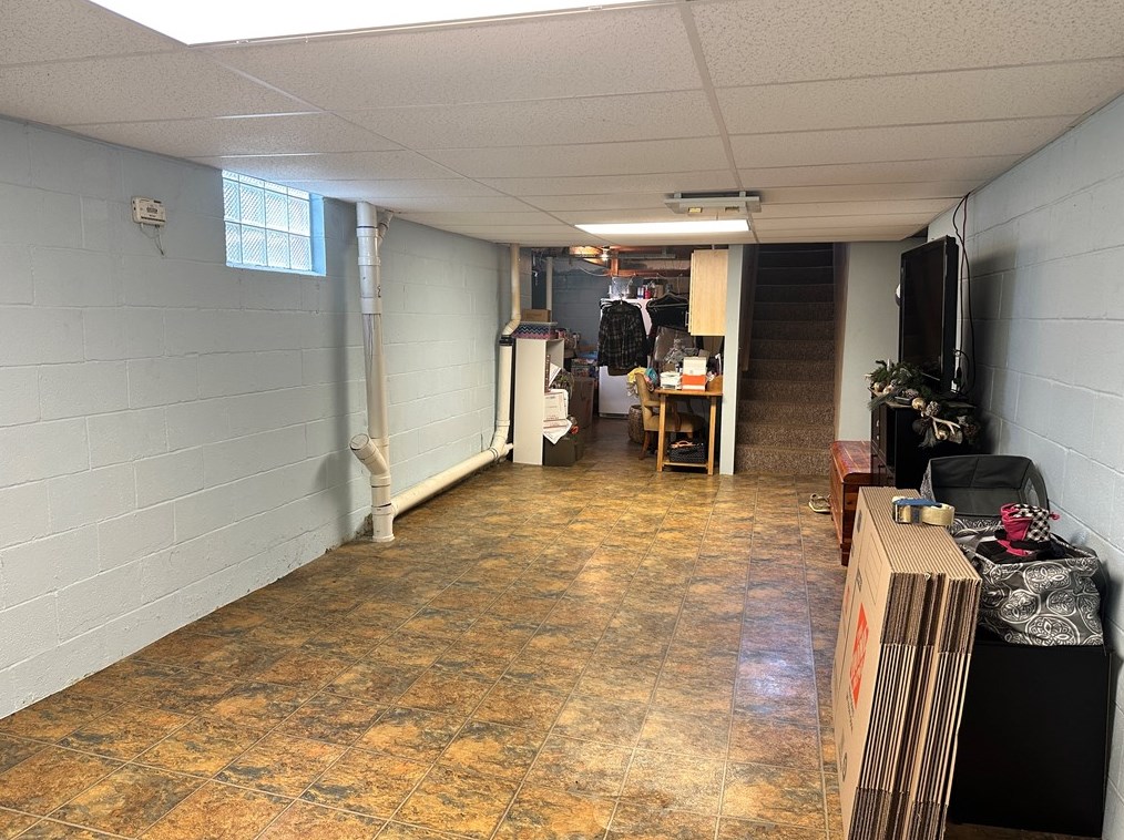 211 Country Club Rd, Butler PA 16002-7614 exterior