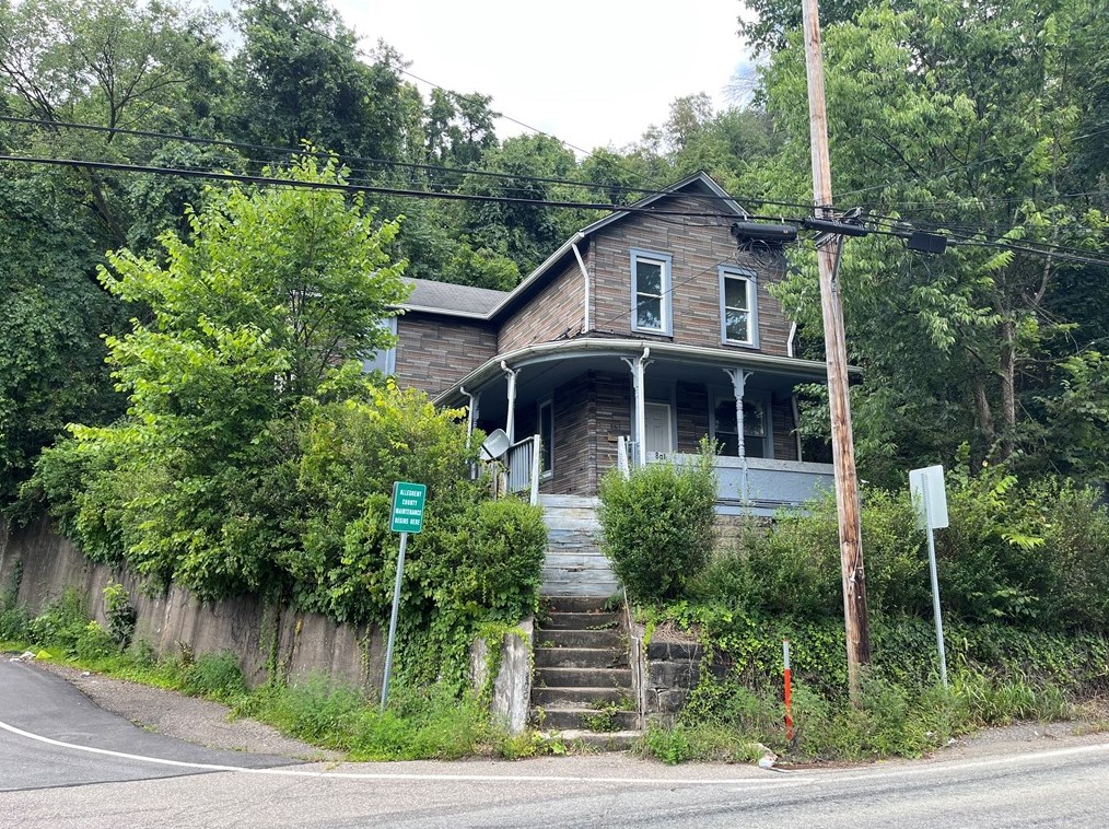 861 Larimer Ave, Turtle Creek, PA 15145