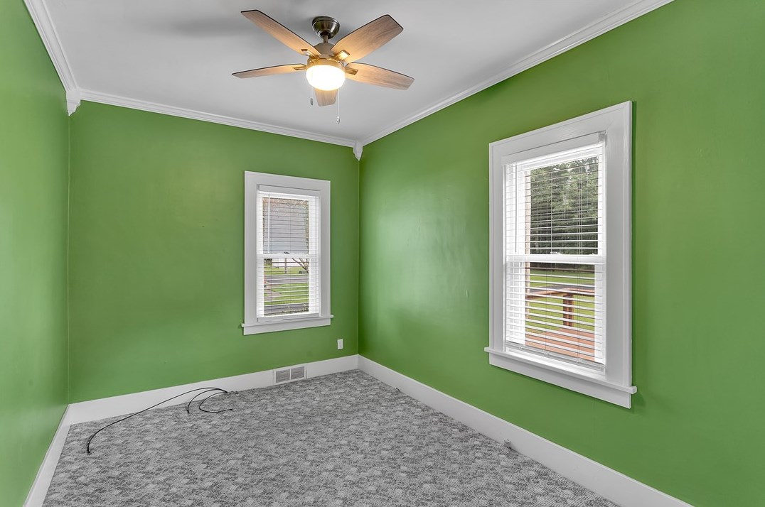 229 Country Club Dr, Ellwood City PA  16117-5007 exterior