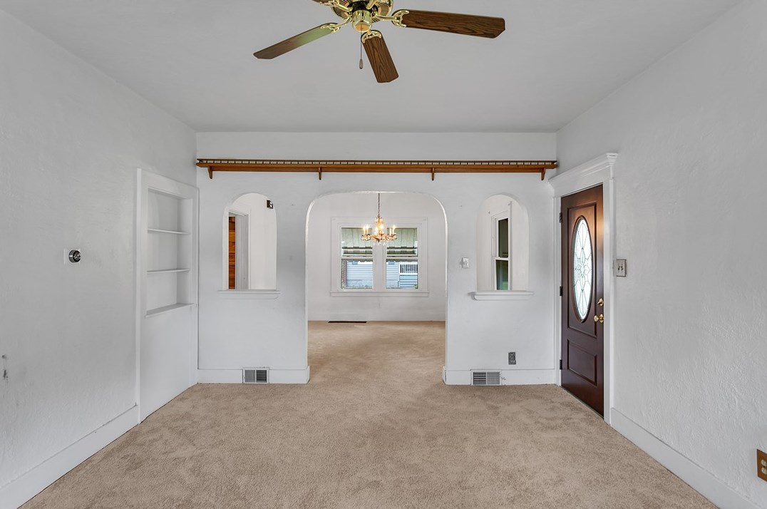 229 Country Club Dr, Ellwood City PA  16117-5007 exterior