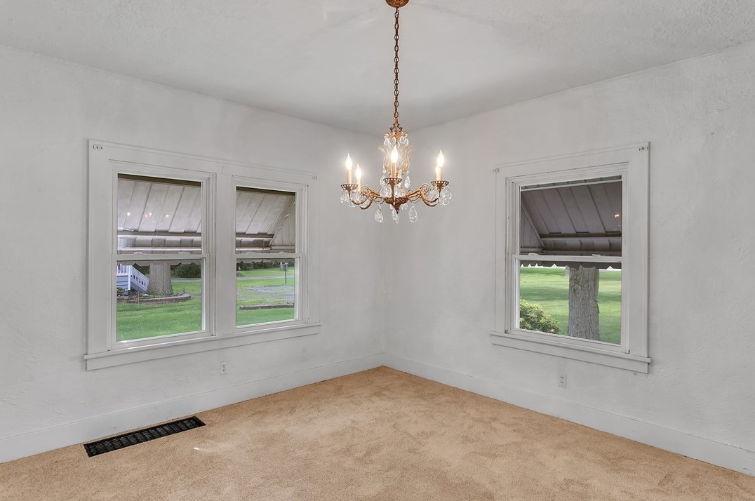 229 Country Club Dr, Ellwood City PA  16117-5007 exterior