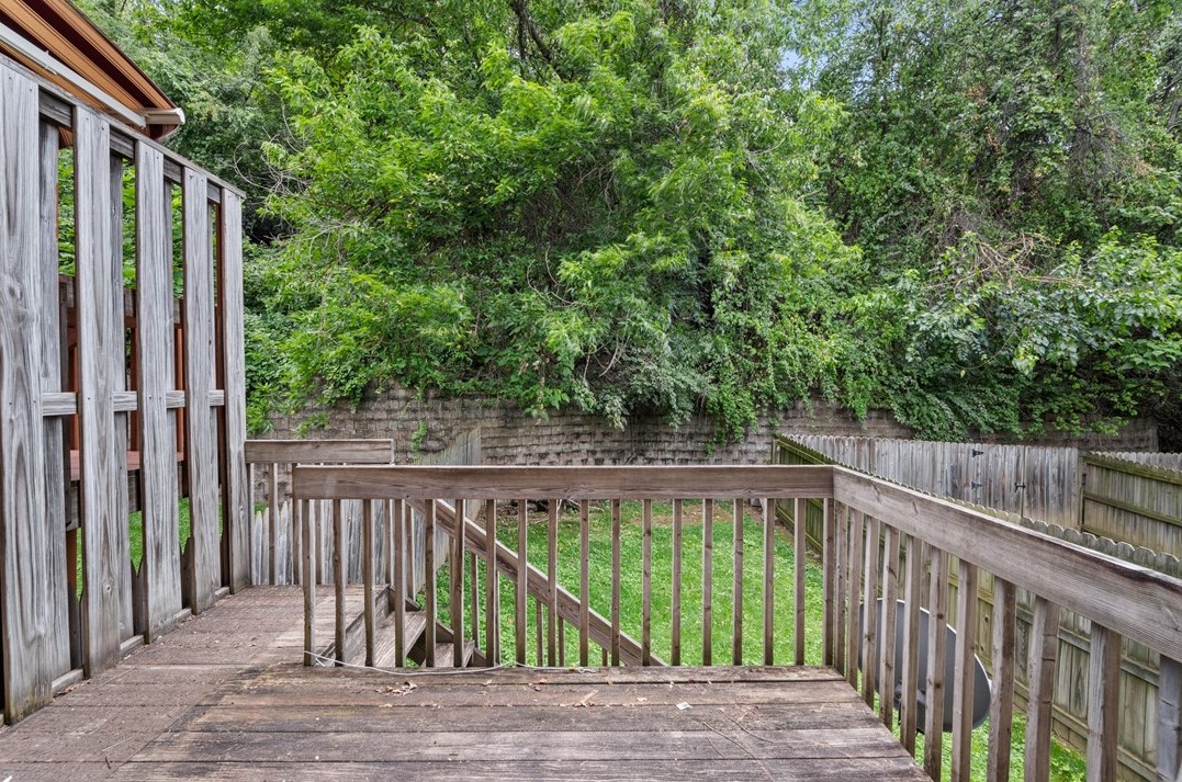 236 Dinwiddie St, Pittsburgh PA 15219-3335 exterior