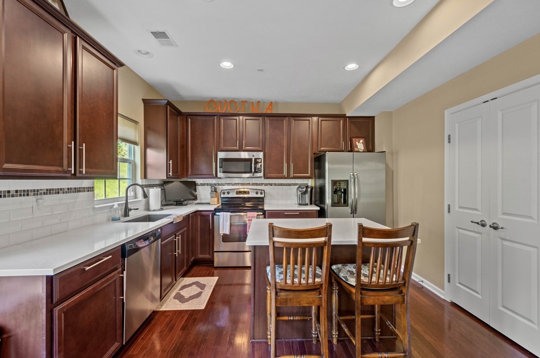 228 Broadstone Dr, Seven Fields, PA 16046-5224