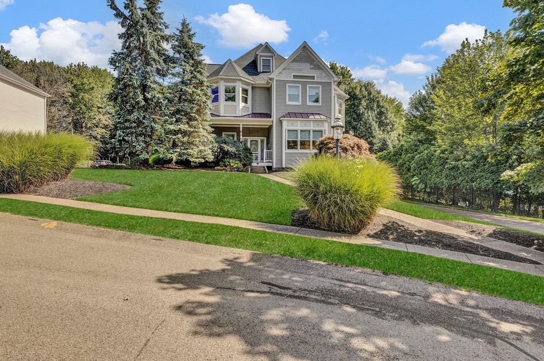 120 Summerlawn Dr, Sewickley, PA 15143