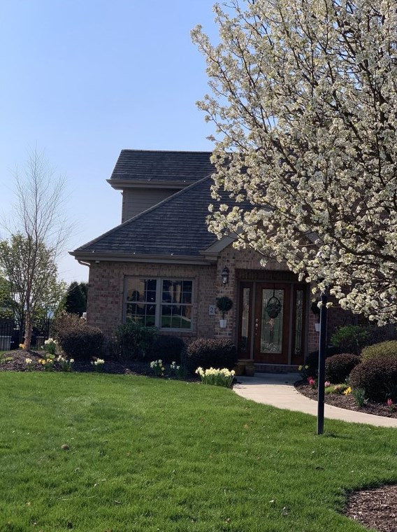 215 Fuji Dr North, Canonsburg, PA 15317