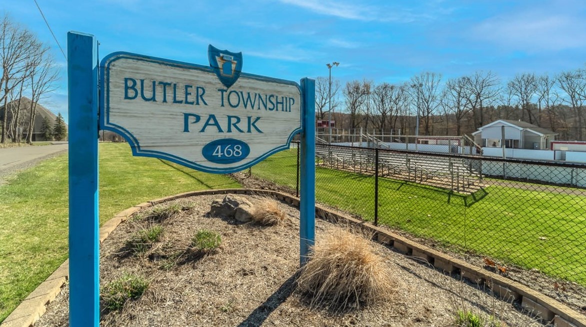 129 Winterwood Dr, Butler PA 16001-7334 exterior