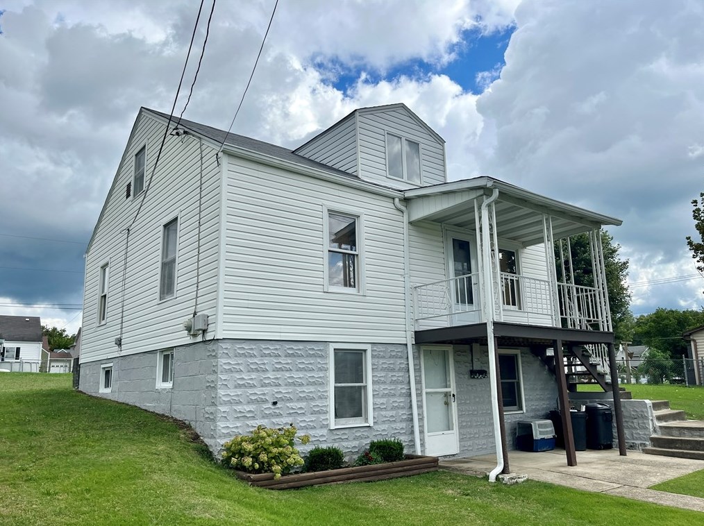 206 Commercial Ave, Grays Landing, PA 15461