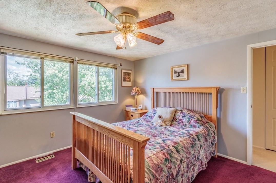 636 Deer Watch Rd, Bridgeville PA  15017-1149 exterior