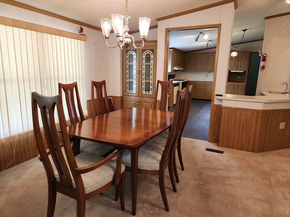 23 Pine Ct, Beaver Falls, PA 15010