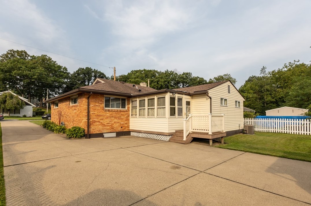 540 Clifton Ave, Glenshaw, PA 15116